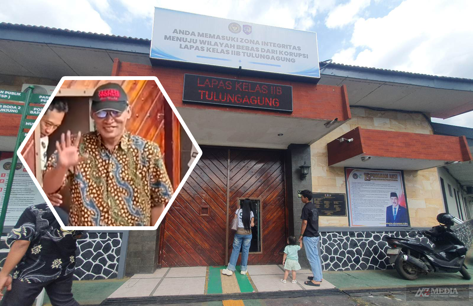 Bebas Bersyarat, Mantan Bupati Tulungagung Syahri Mulyo Tebar Senyum Keluar Lapas
