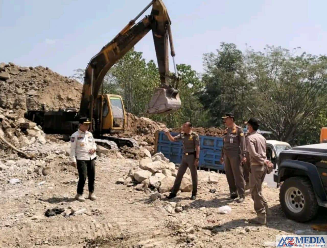 Satpol PP Kabupaten Nganjuk Sidak Lokasi Galian C Hasilnyapun Mengejutkan Publik 3 WhatsApp Image 2023 05 26 at 20.40.57 Satpol PP Kabupaten Nganjuk Sidak Lokasi Galian C Hasilnyapun Mengejutkan Publik