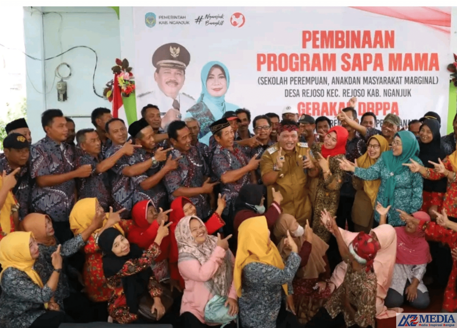 sketch 1685522722164 Siram bunga dan serahkan Mobil Siaga Desa di Desa se Kecamatan Rejoso