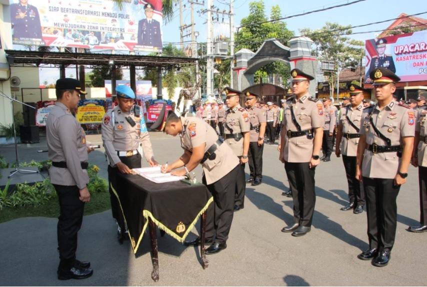 Kasat Lantas Baru Membawa Harapan Baru Untuk Membangun Kembali Pondasi Integritas Dalam Pelayanan Kepada Masyarakat 3 IMG 20231101 WA0015 Kasat Lantas Baru Membawa Harapan Baru Untuk Membangun Kembali Pondasi Integritas Dalam Pelayanan Kepada Masyarakat
