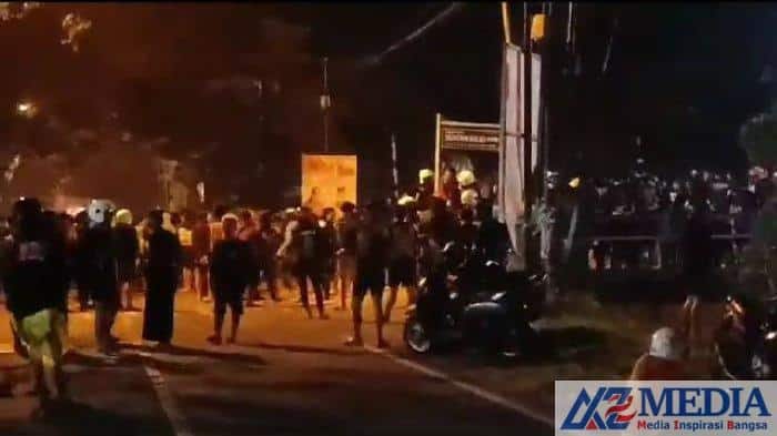 Polres Tulungagung Selidiki Pemicu Kerusuhan,2 Kubu Rival Perguruan Pencak Silat 3 Bentrok dua massa perguruan pencak silat di depan Mapolsek Bandung Jumat Polres Tulungagung Selidiki Pemicu Kerusuhan,2 Kubu Rival Perguruan Pencak Silat