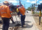 FLLAJ meninjau perlintasan sebidang tanpa palang pintu di Desa Aryojeding Rejotangan Tulungagung Buntut Kecelakaan Kereta Api dengan Pickup, Perlintasan di Tulungagung Dipatok Besi