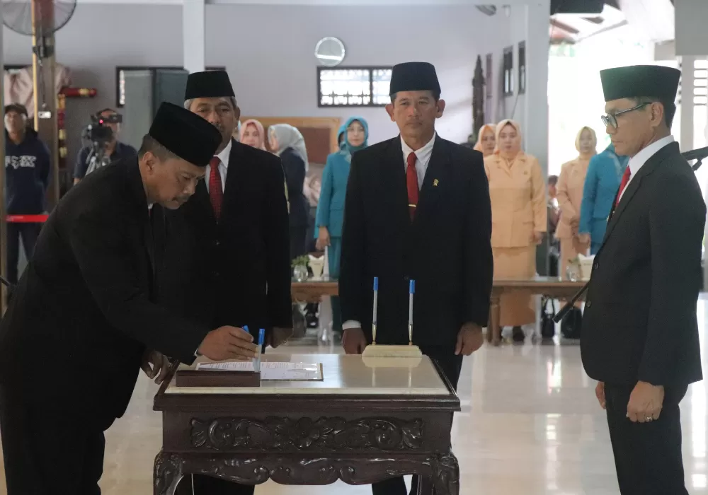 pelantikan sekda 1897790613 Tri Hariadi Resmi Jabat Sekda Tulungagung.