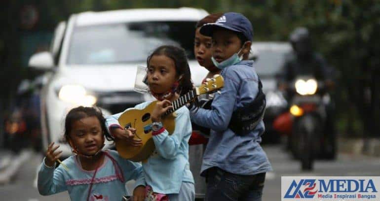 pengamen cilik makin mara Eksploitasi, Anak Dibawah Umur Diajak Mengemis di Mangunsari Tulungagung