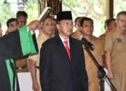 tri hariadi 45066998 Tri Hariadi Resmi Jabat Sekda Tulungagung.