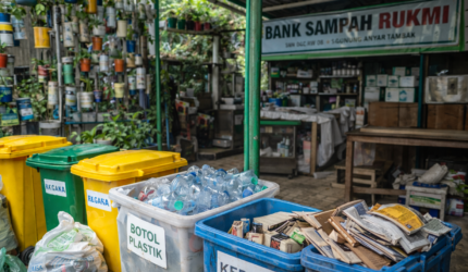 ChatGPT Image Jan 14 2026 05 30 30 PM Konsisten Kelola Sampah, Kampung di Surabaya Tembus ProKlim Lestari Tingkat Nasional